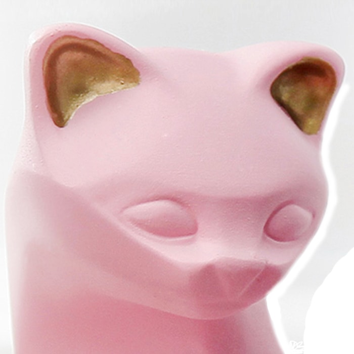 Estátua de gato de gato mindinho