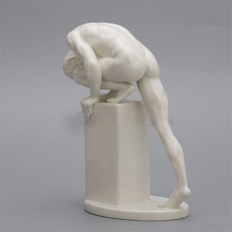 Estátua do homem nu