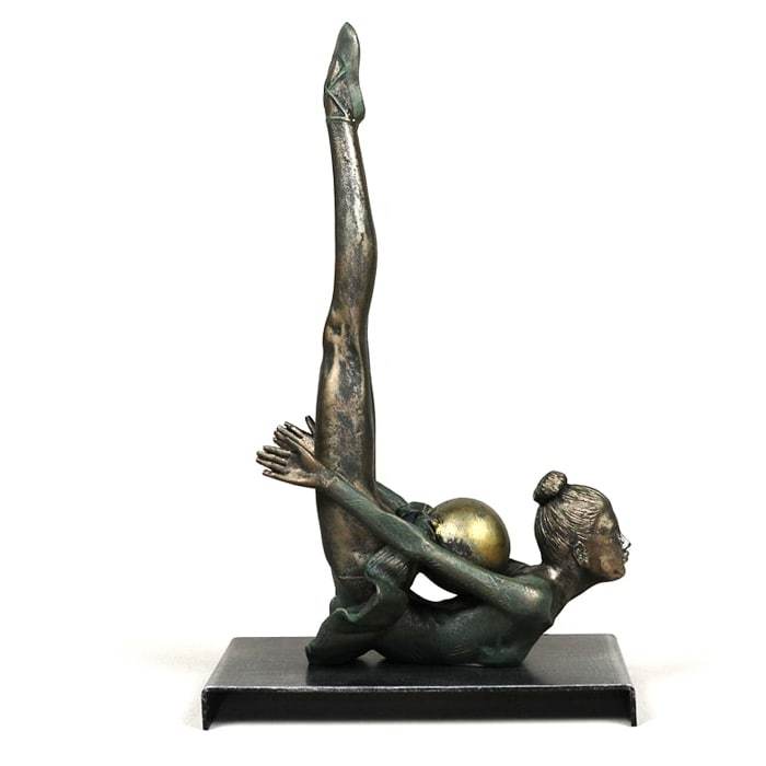 Estátua Mulher dançarina estrela