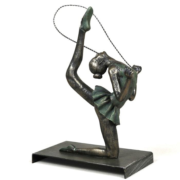 Estátua Mulher dançarina estrela