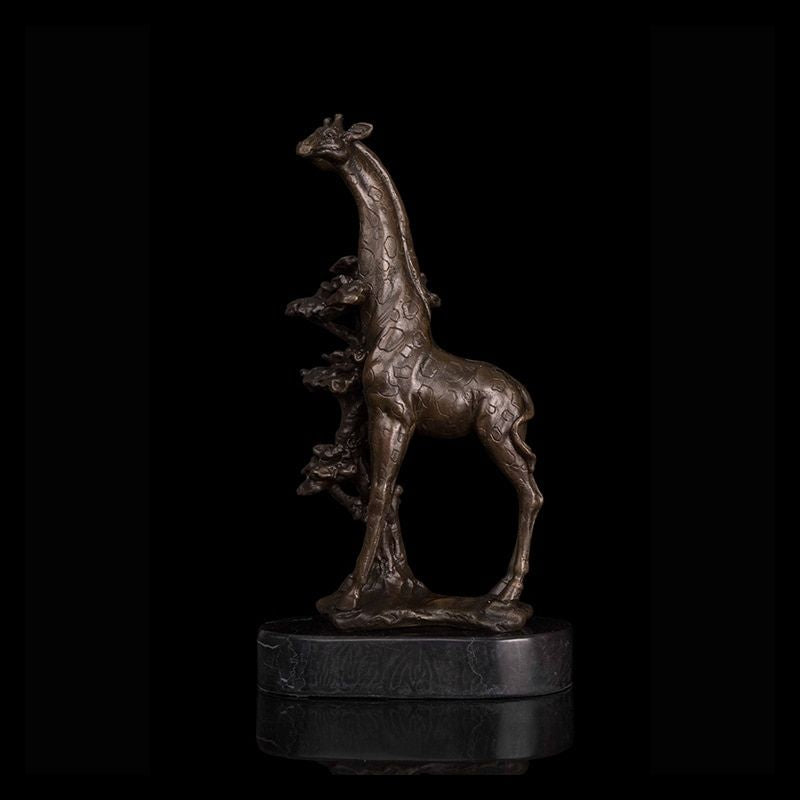 Estátua africana girafa cobre