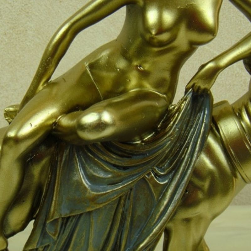 Estátua da Pantera de Mulher