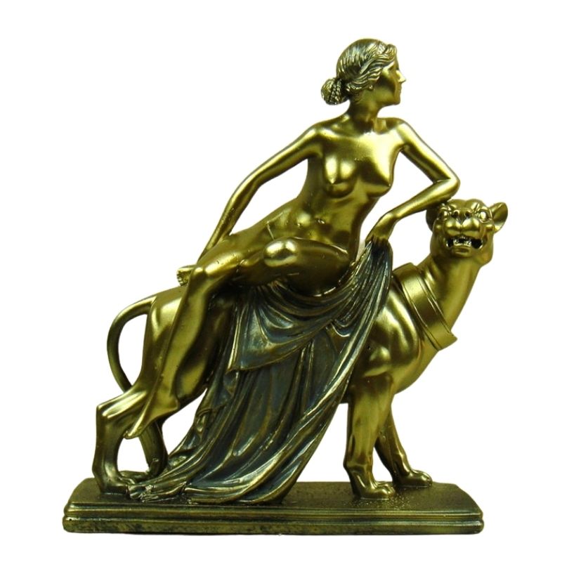 Estátua da Pantera de Mulher
