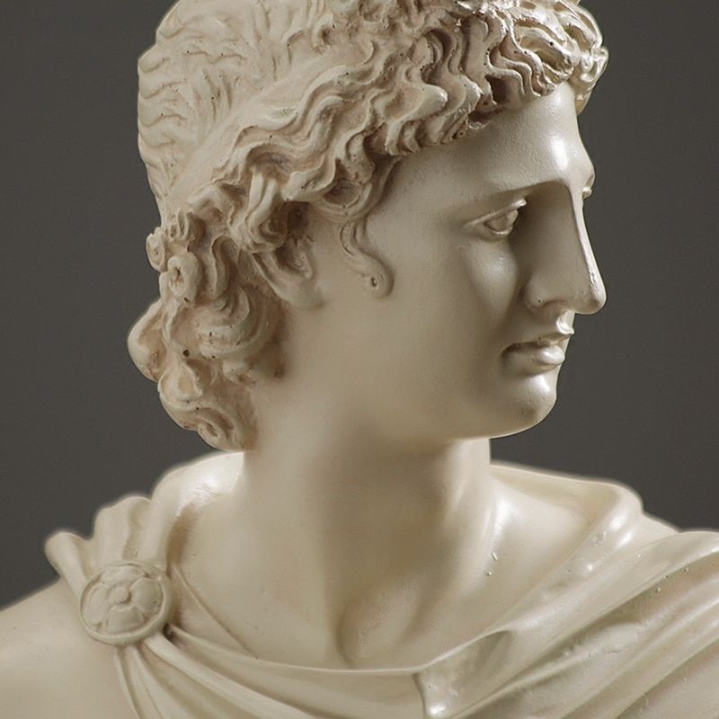 Estátua de busto grego masculino