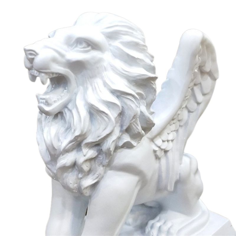 Estátua de leão com asas