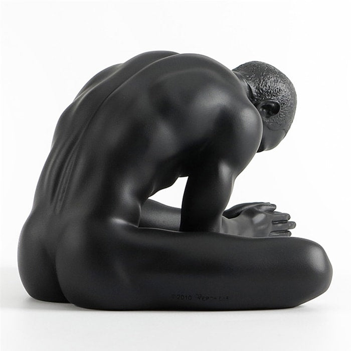 Estátua Homem sentada