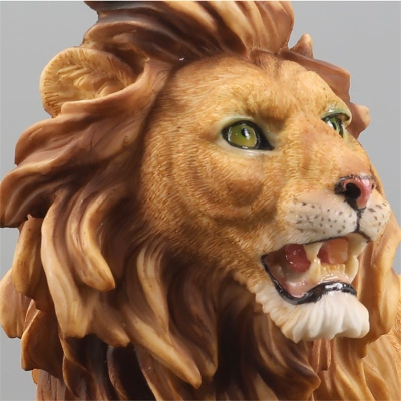 Estátua Lion Standing Resina
