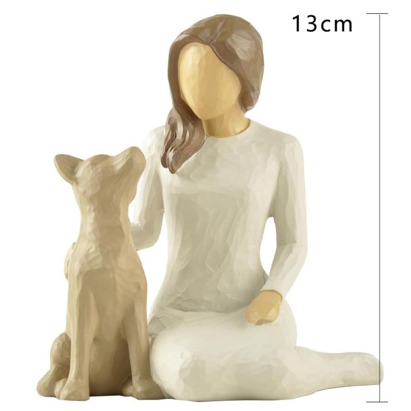 Estátua Mulher Sating Dog